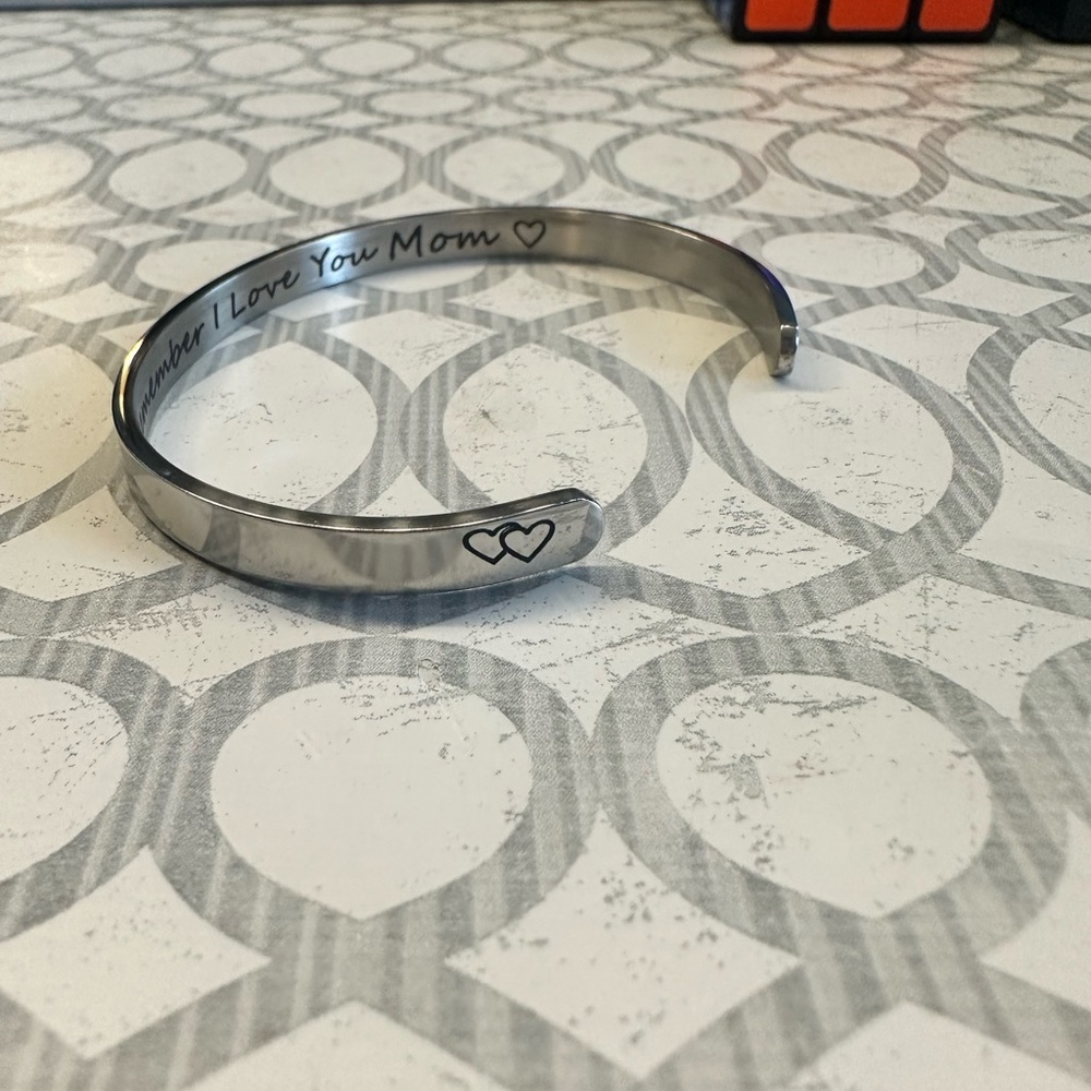 Stainless steel message cuff bracelet